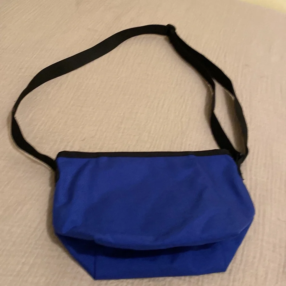 MANHATTAN PORTAGE Blue Shoulder Bag. New. No tags
